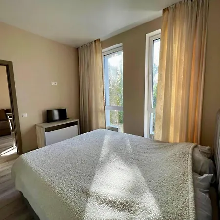 Eco Pro On Kamanina Apartment